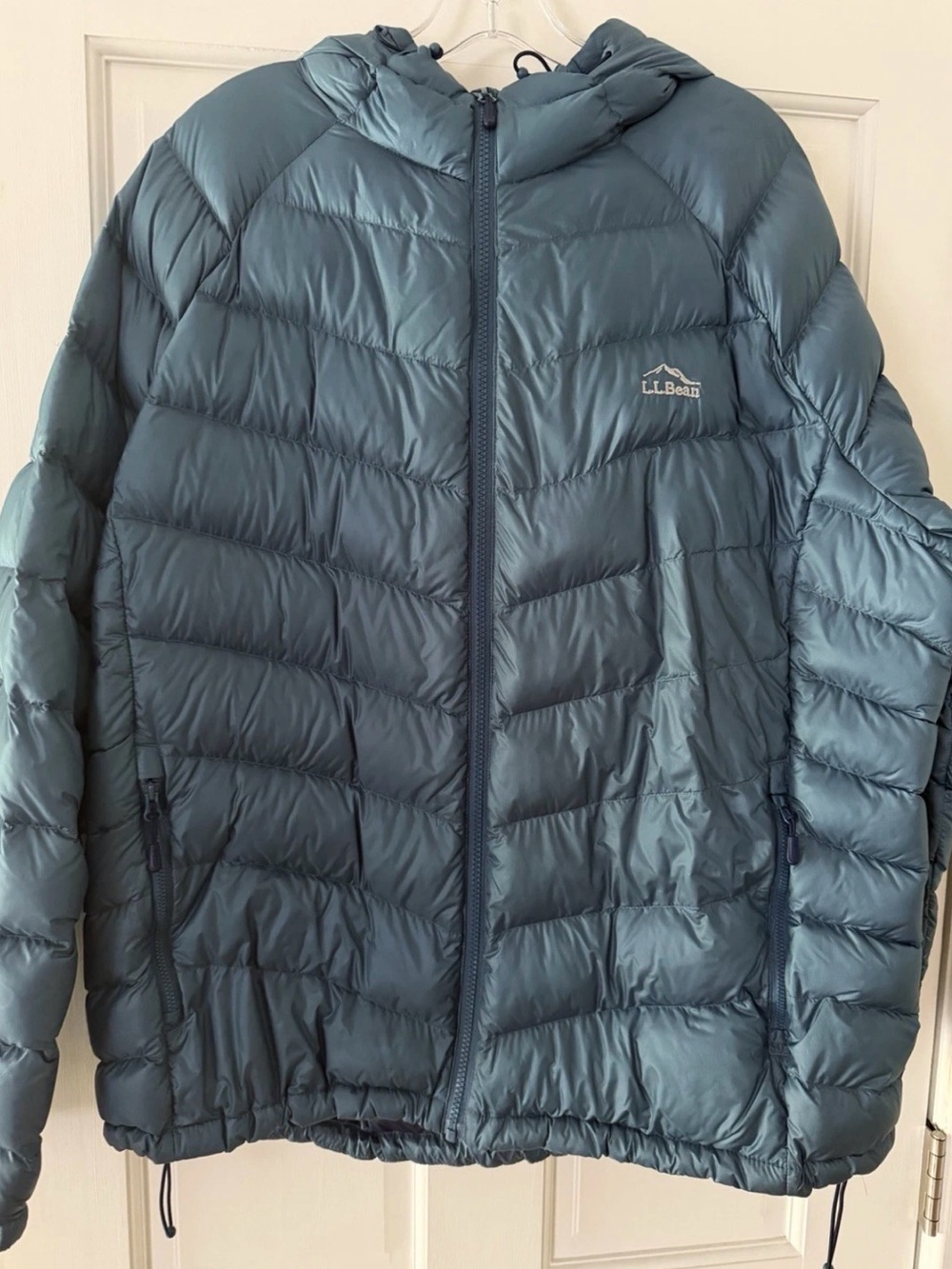 L.L. Bean women’s Teal Packable Down Jacket with Hood Size 2XL